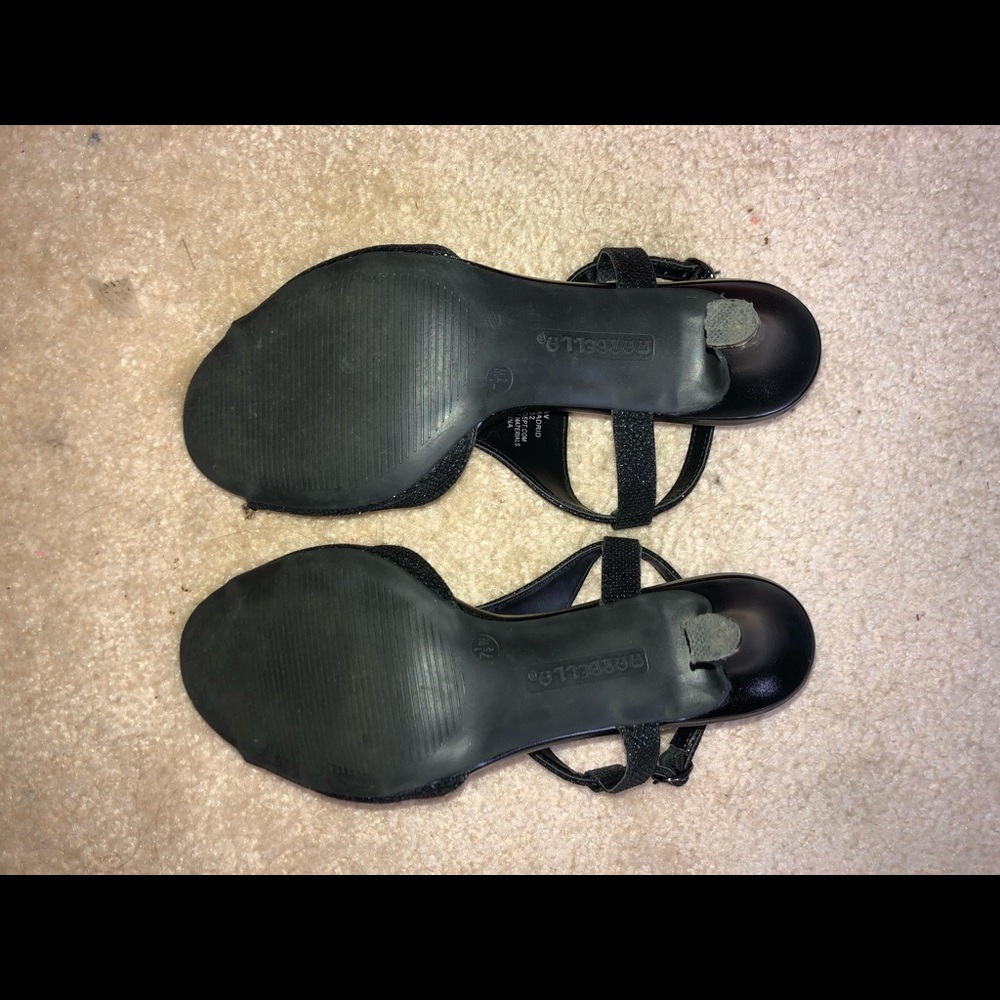Heels - Picture 3 of 4